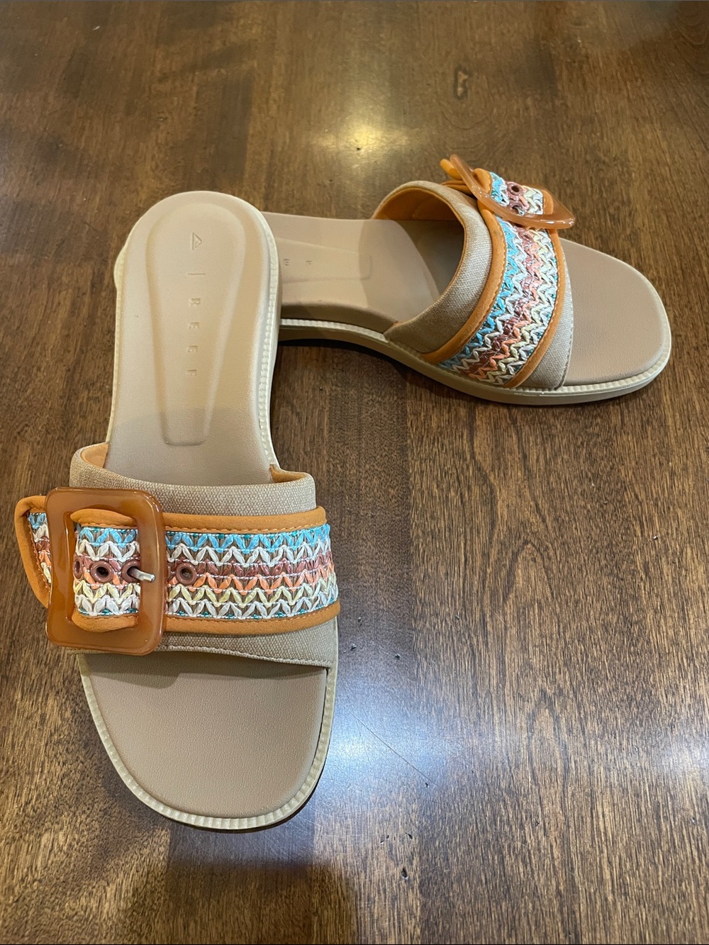 Reef Slide Sandals - Picture 2 of 4